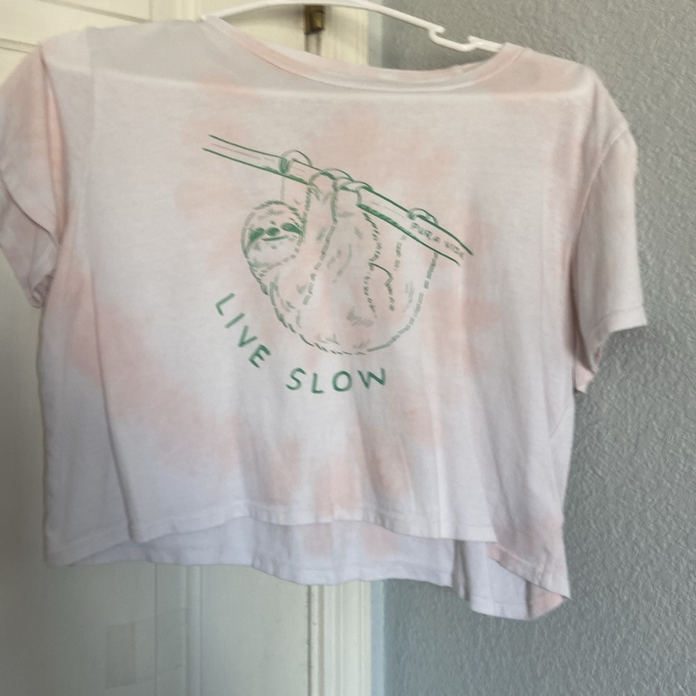 Super cute trio of three crop tees